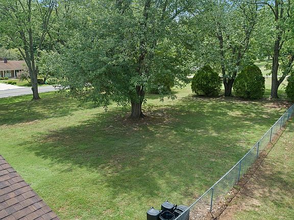 2nd image of 3401 King Dr