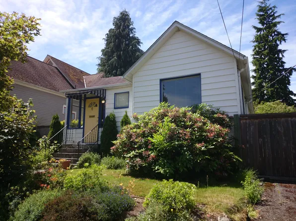 7017 20th Ave NW, Seattle, WA 98117