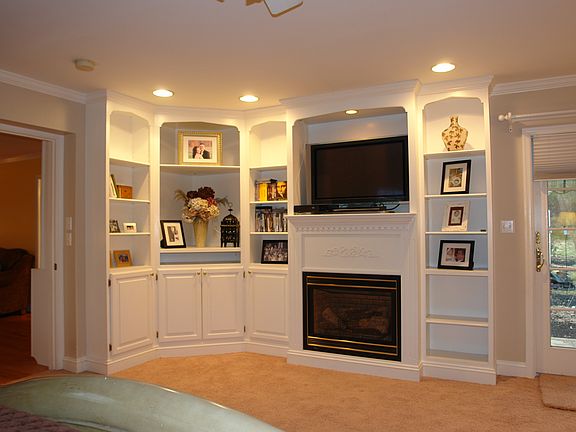 Ist Floor Master- Built-ins