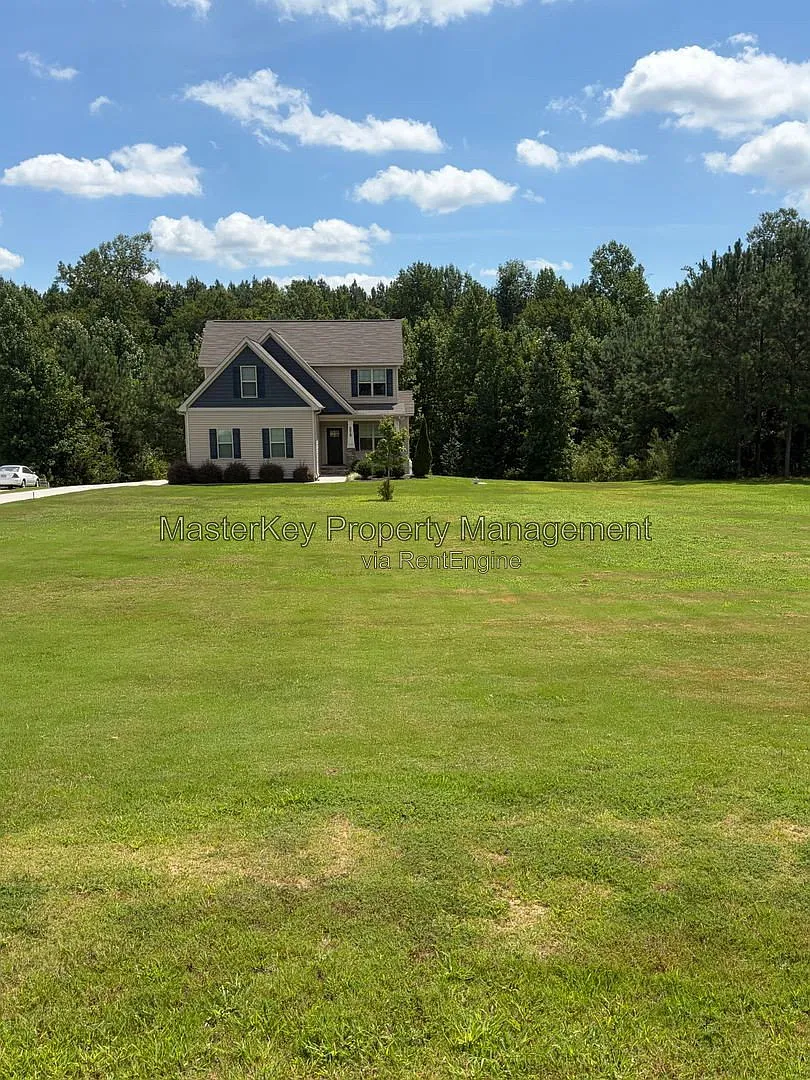3 bed, 2.5 bath, 1879 sqft, $2,325 — Photo 2