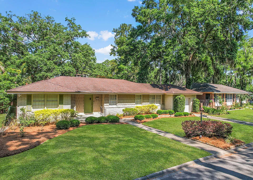 4637 Oakview Dr