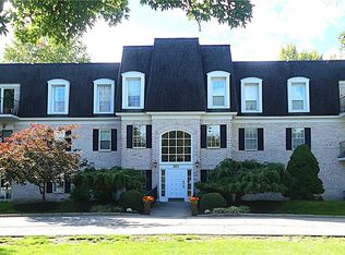 2021 King James Pkwy #222, Westlake, OH 44145