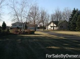 1071 Tanney Ln, Hudson, WI 54016