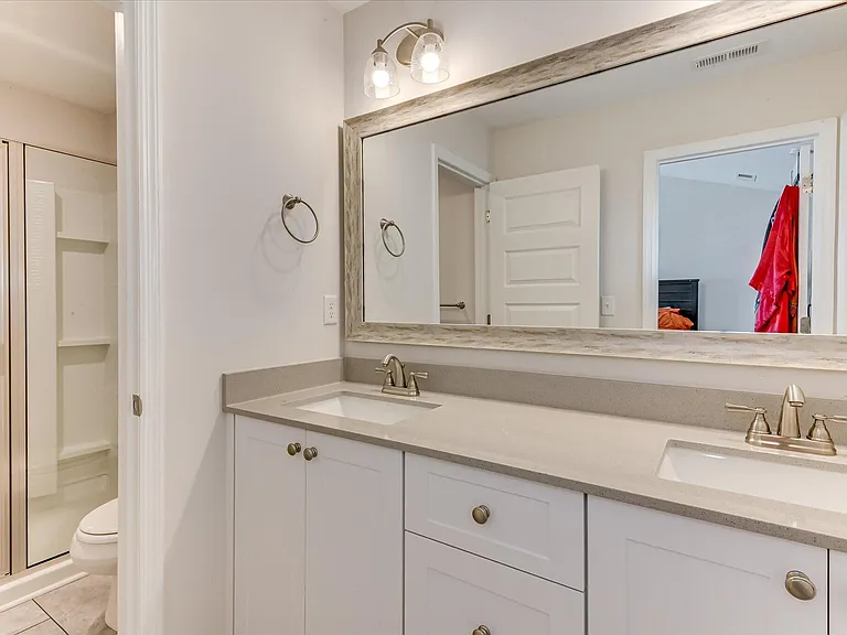 1055 Linsmore Ave — Photo 25