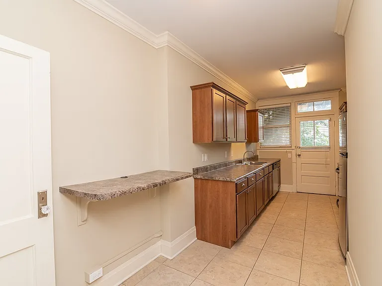 315 Washington St — Photo 5