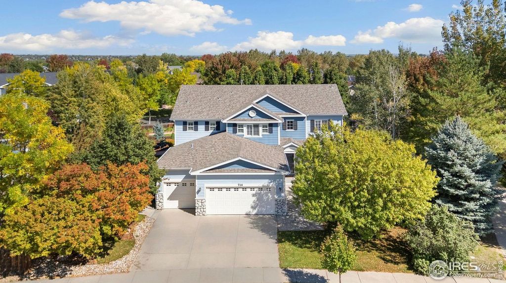 714 Fairbourne Way