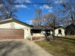 3304 Skyview Dr, Burnsville, MN 55337