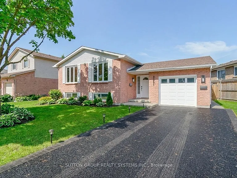 19 Lorraine Dr — Photo 1