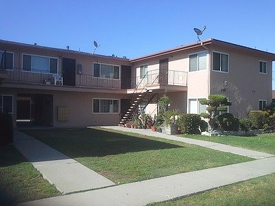 5th image of 2405 W 182nd St APT 9