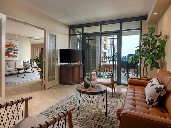 2nd image of 500 W Harbor Dr Unit 1112