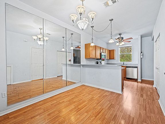 3rd image of 3970 SW 20th Ave APT 903