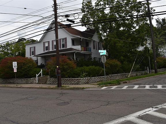2nd image of 1140 Vestal Ave