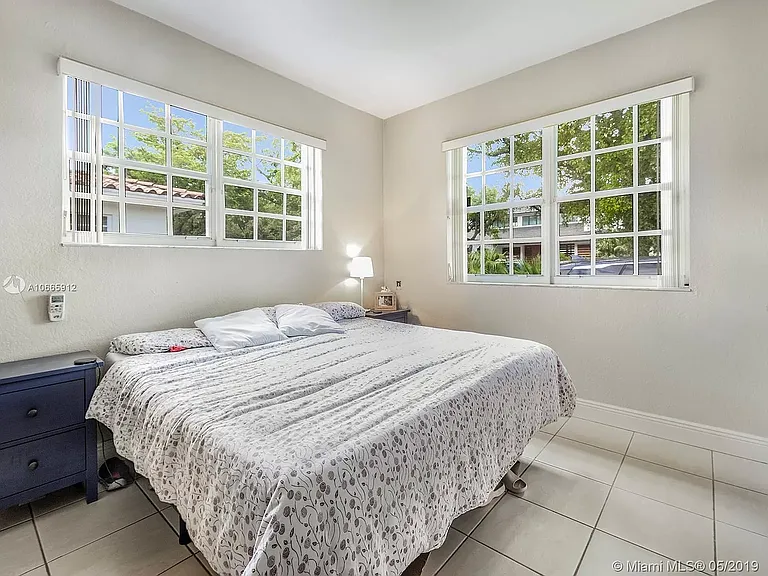5322 Orduna Dr — Photo 17