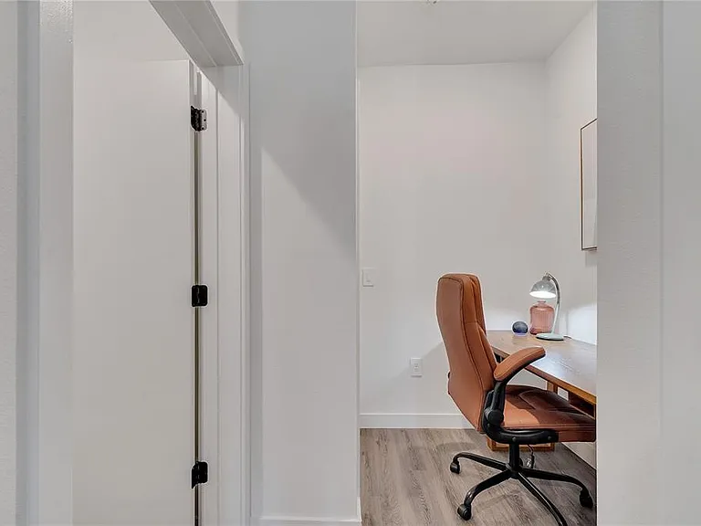 3205 Energy Dr — Photo 21