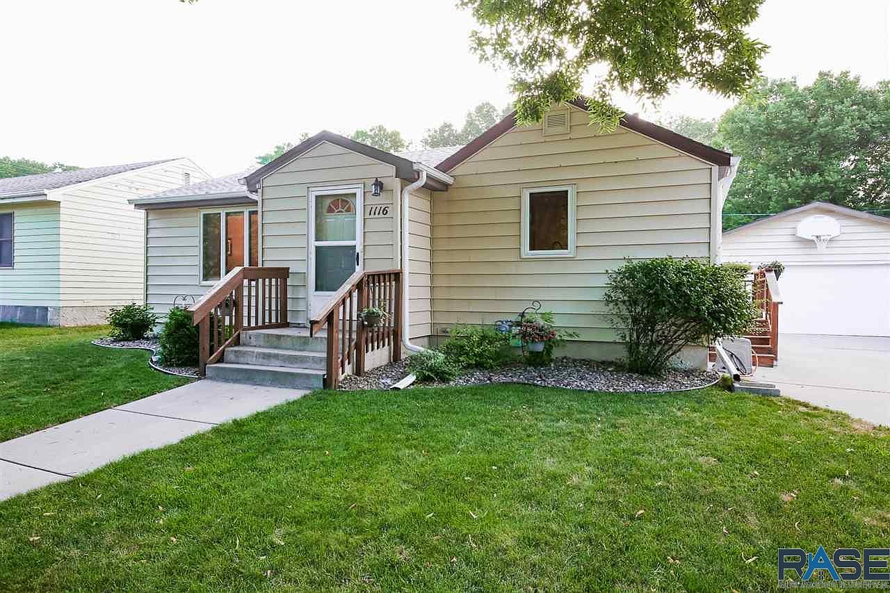 1116 N Holly Ave, Sioux Falls, SD 57104 | Zillow