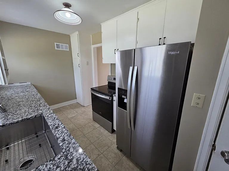 428 S Elpyco Ave — Photo 7