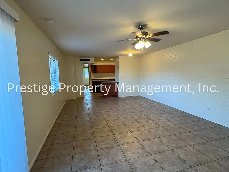 2525 N Alvernon Way #B4 — Photo 8