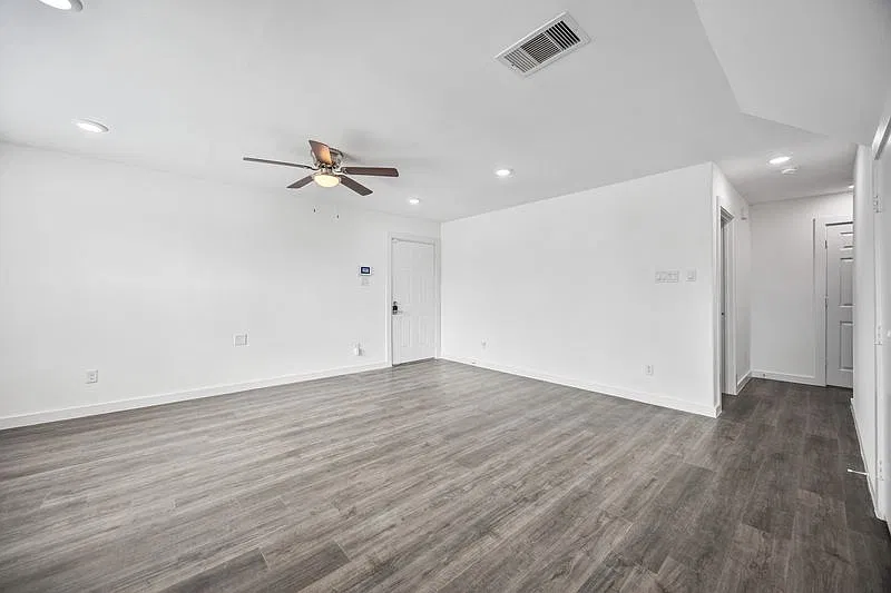 3 bed, 2.5 bath, 1180 sqft, $1,750 — Photo 4