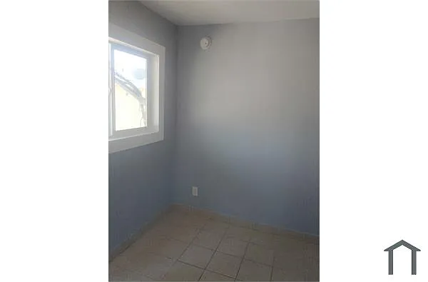 Building Photo - 201 S Willow Ave #K