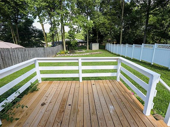 4th image of 7752 Orchard Village Dr
