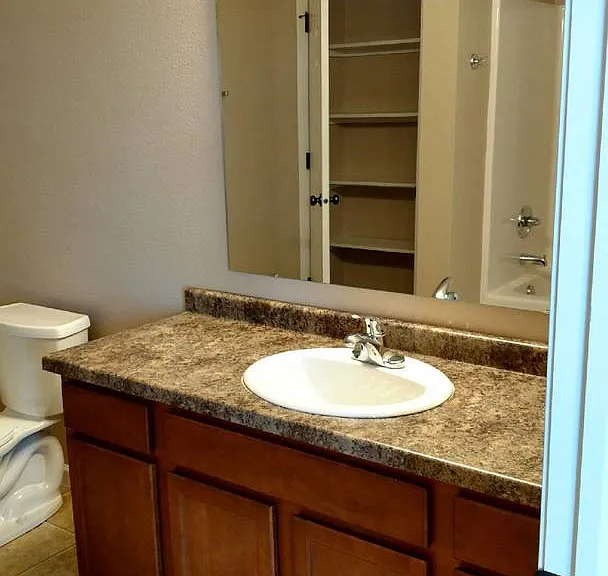 2609 Verity Ln SE — Photo 7