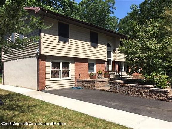 3rd image of 668 Montana Dr