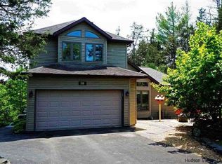 38 Pine Point Rd, Athens, NY 12015