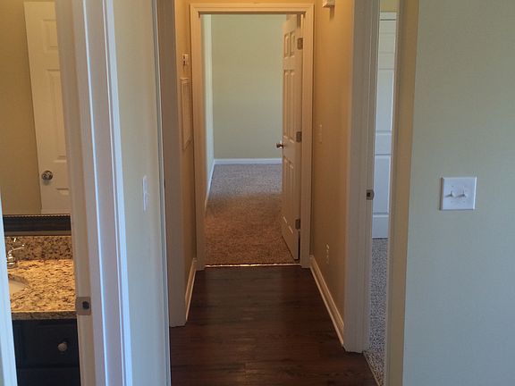 3rd image of 104 Sparkling Ct APT 5