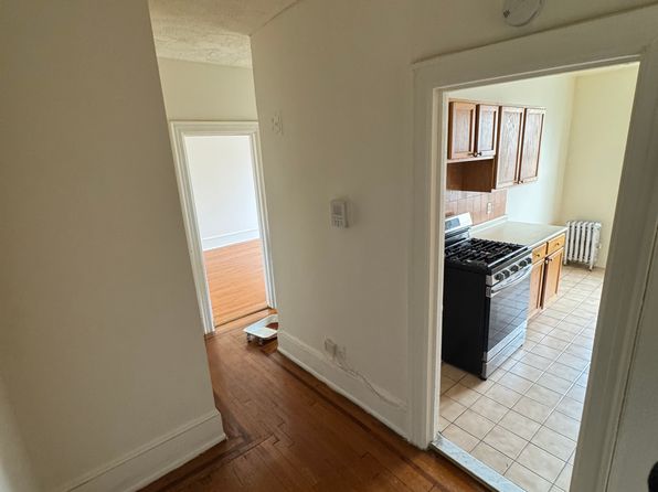 73 Cornell Ave #3