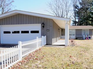 1004 Marietta Dr, Mahomet, IL