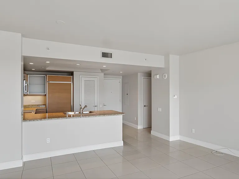 222 Karen Ave #3005 — Photo 5
