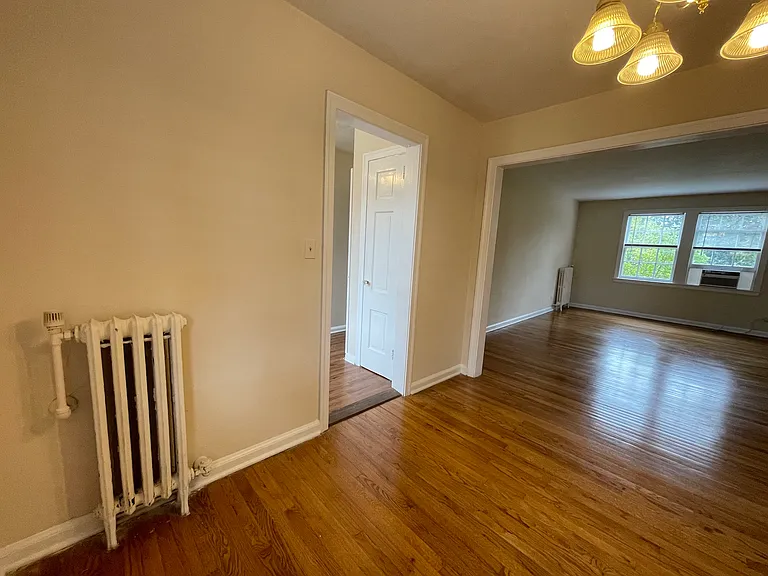 2823 Thornhill Rd — Photo 32