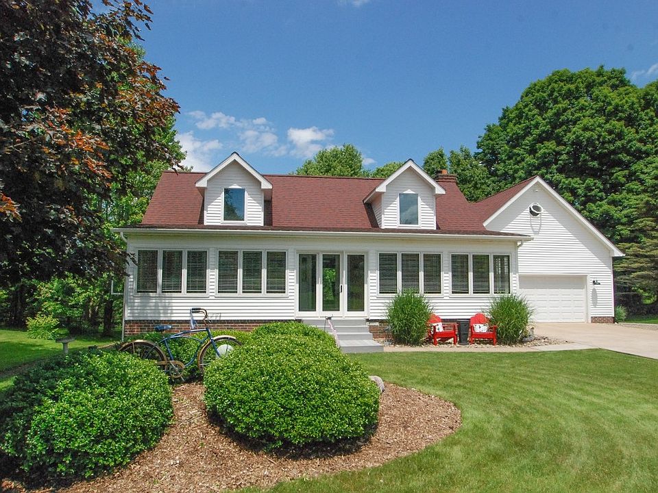 1st image of 5512 Woods Dr