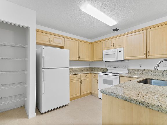 2nd image of 4413 SW 11 Place