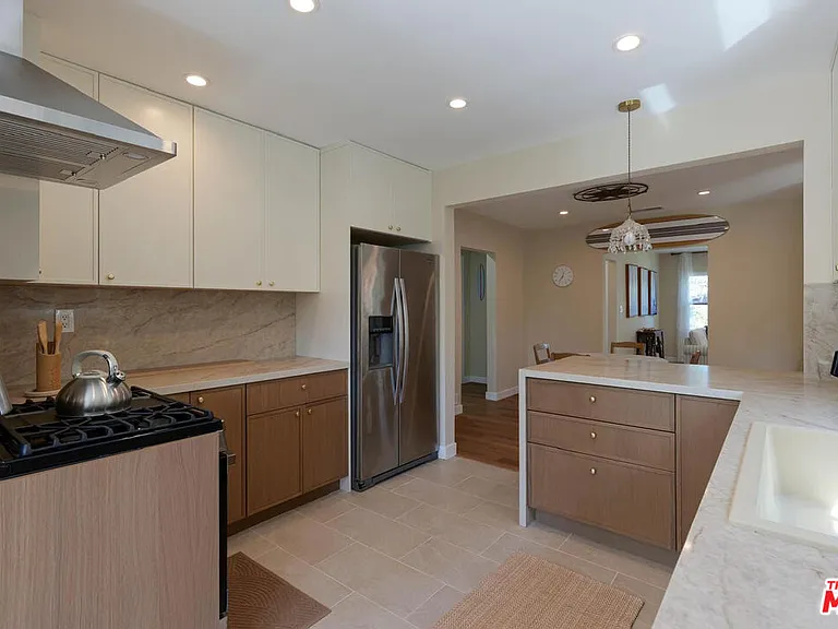 4147 Marcasel Ave — Photo 16