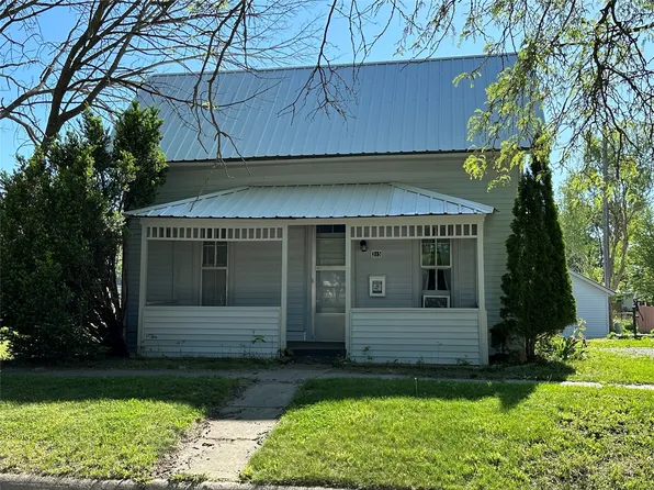 315 N 4th Ave, Winterset, IA 50273