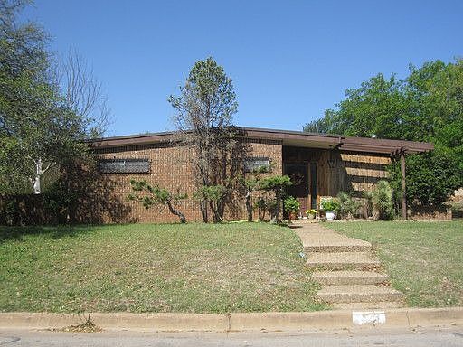 1st image of 1303 NW 4th Ave