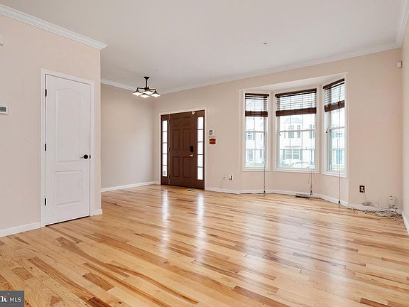 3rd image of 7935 Beach Plum Ln