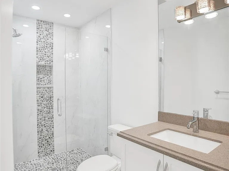 26 Cayuga Rd — Photo 15