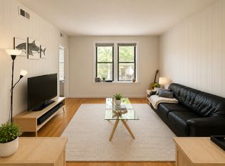 1421 W Taylor St #3, Chicago, IL 60607