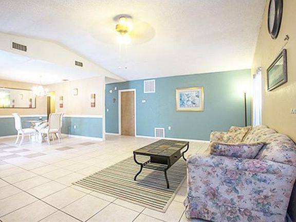 2nd image of 1082 Francis Ave