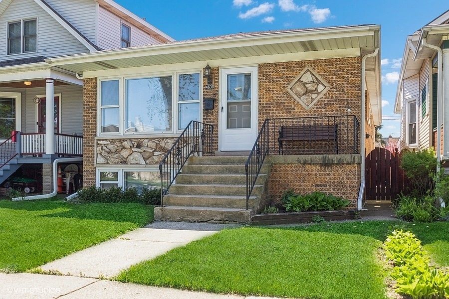 1st image of 4630 N Leamington Ave
