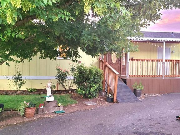 3rd image of 11515 NE 71st St Unit 11