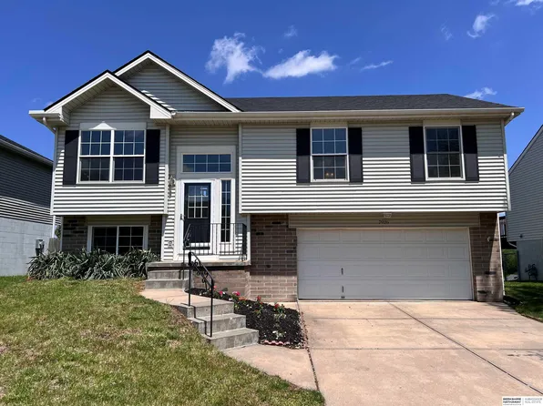 7926 Bauman Ave, Omaha, NE 68122