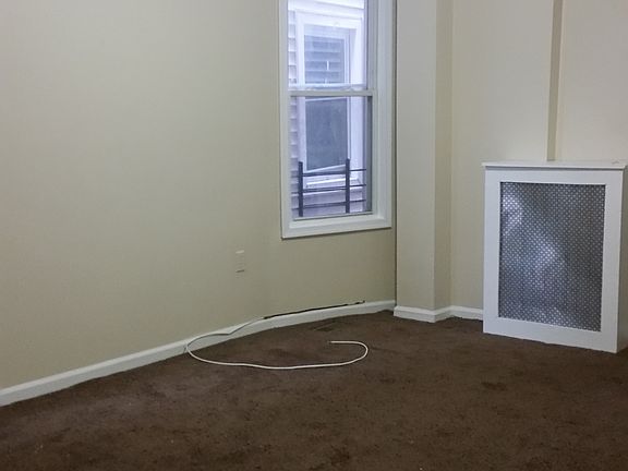 3rd image of 238 N Day St #1