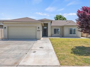 7495 Bailey Ave, Goshen, CA 93291