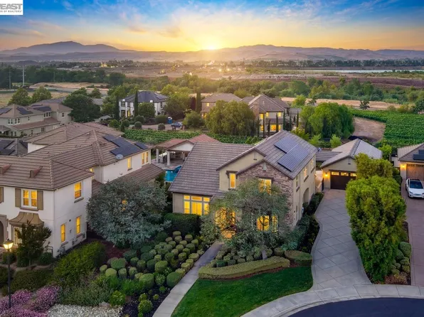 1124 Finch Pl, Pleasanton, CA 94566