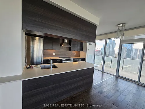 1 Market St #2403 Photo 1