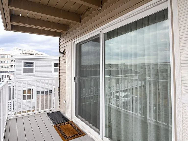 611 Ocean Blvd #3 — Photo 13