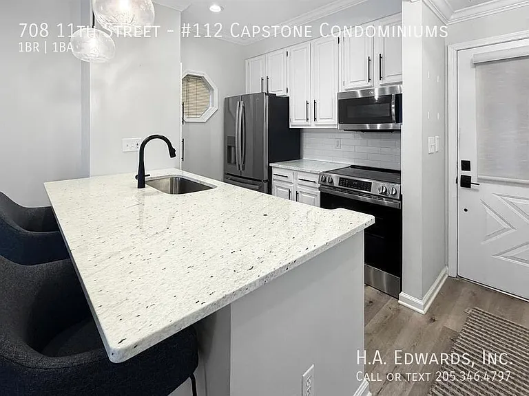 708 11th St #112 — Photo 2